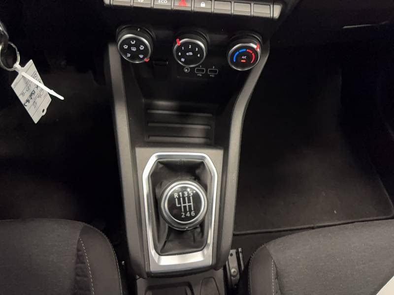 Renault Clio - Photo 24