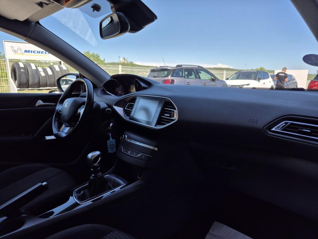 Peugeot 308 - Photo 22