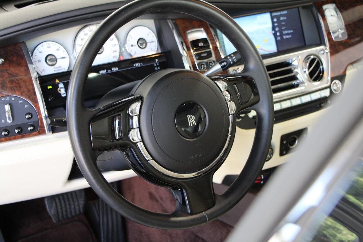 Rolls-Royce Ghost - Photo 12