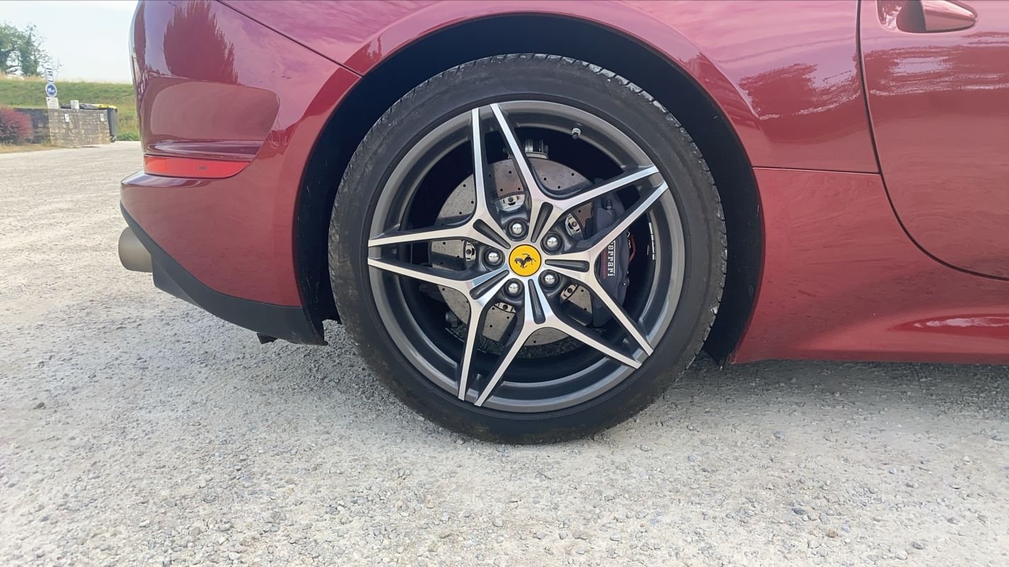 Ferrari California - Photo 16