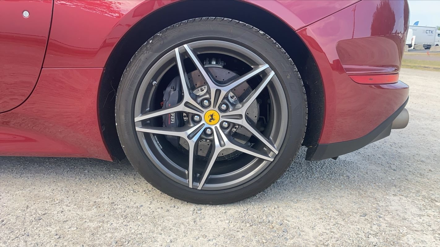 Ferrari California - Photo 19