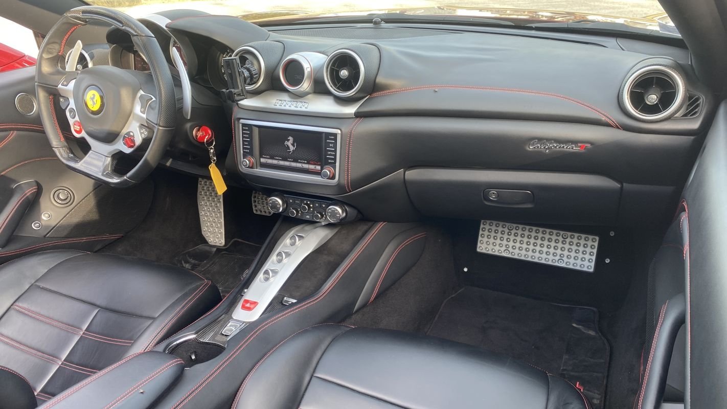 Ferrari California - Photo 10