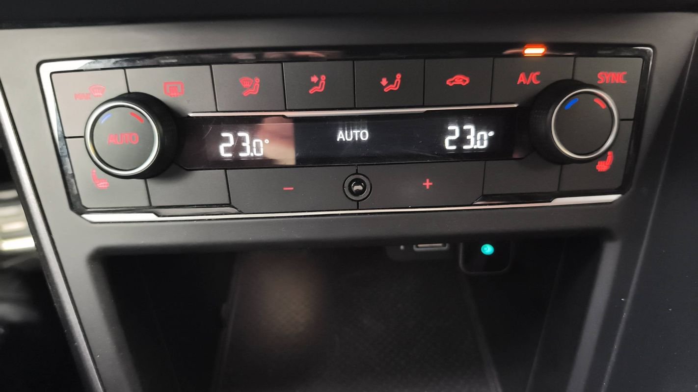 Volkswagen Polo - Photo 29