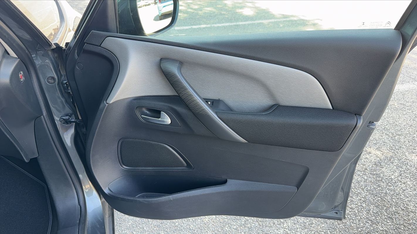 Citroën Grand C4 Picasso - Photo 23