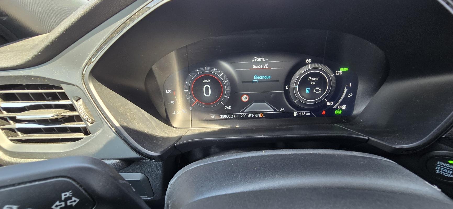 Ford Kuga - Photo 16