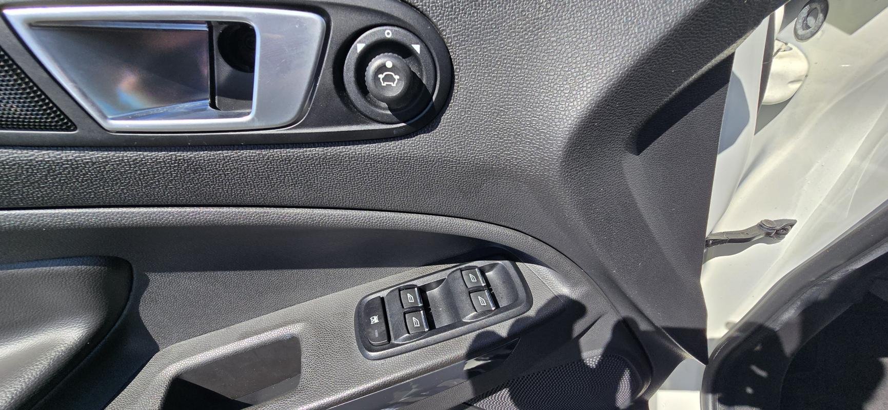 Ford EcoSport - Photo 21