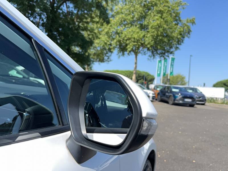 Toyota Corolla - Photo 15
