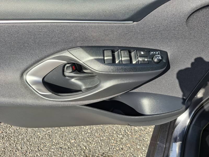 Toyota Yaris - Photo 16