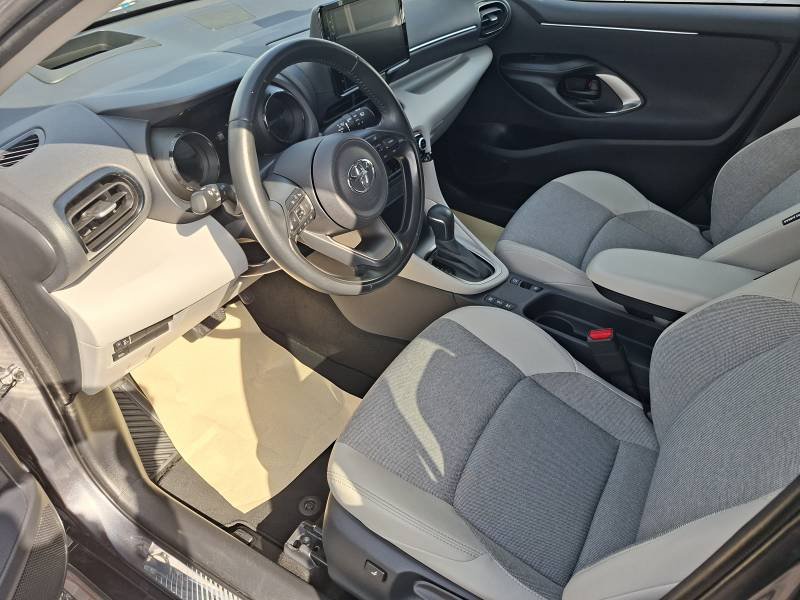 Toyota Yaris - Photo 8