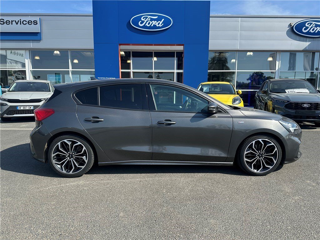 Ford Focus - Photo 4