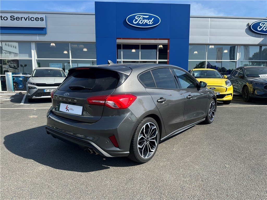 Ford Focus - Photo 5