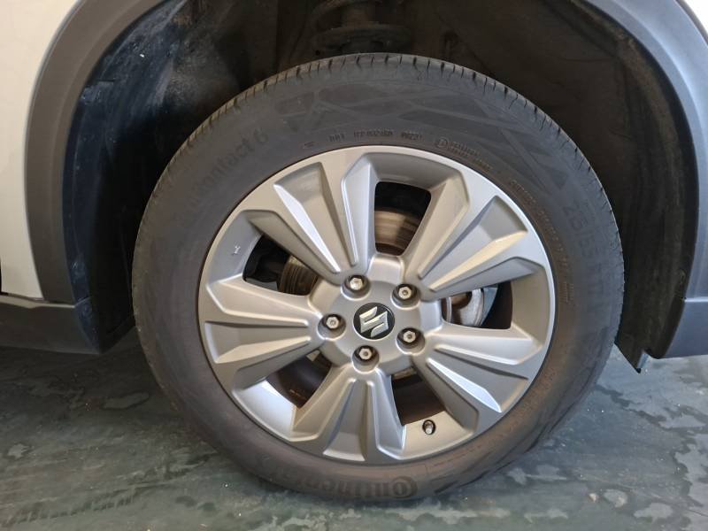 Suzuki Vitara - Photo 12