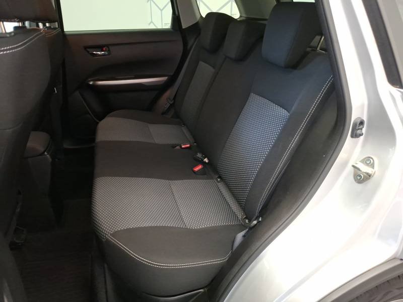 Suzuki Vitara - Photo 18