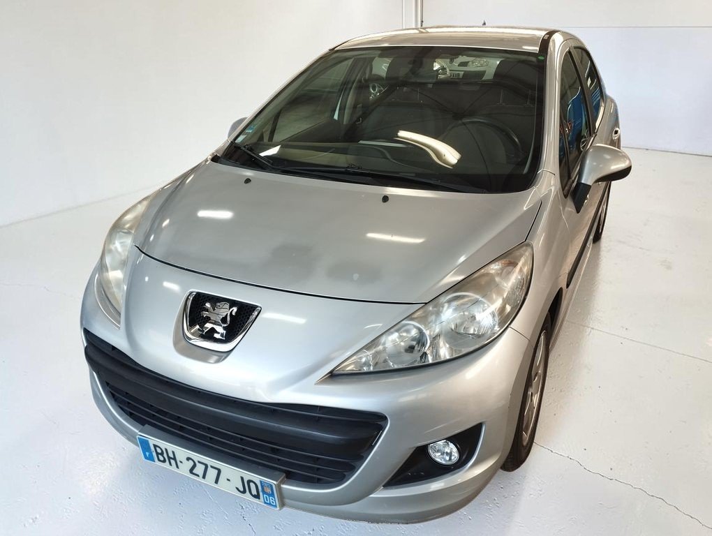 Peugeot 207 - Photo 1