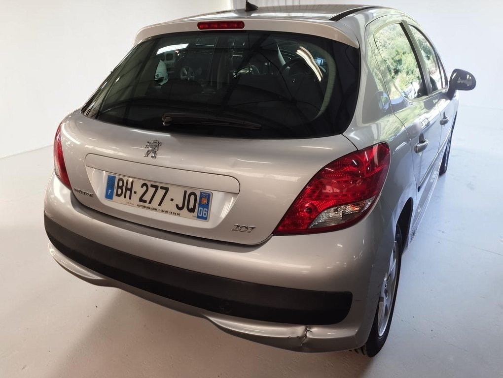 Peugeot 207 - Photo 2