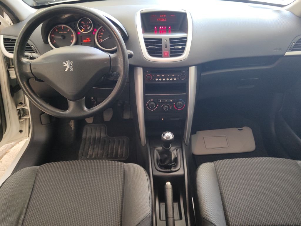 Peugeot 207+ - Photo 3