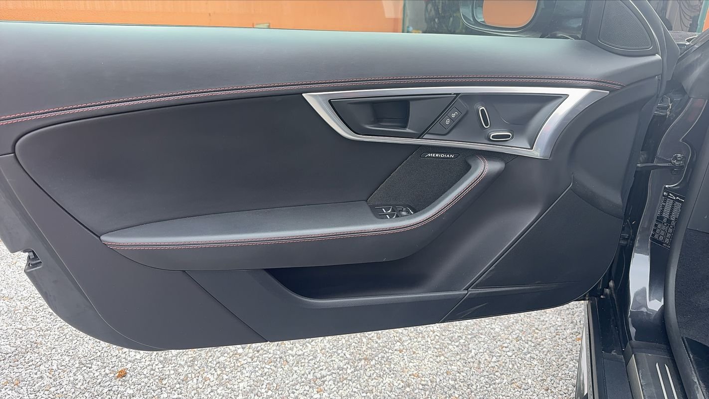Jaguar F-Type - Photo 7