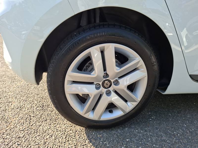 Renault Clio - Photo 16