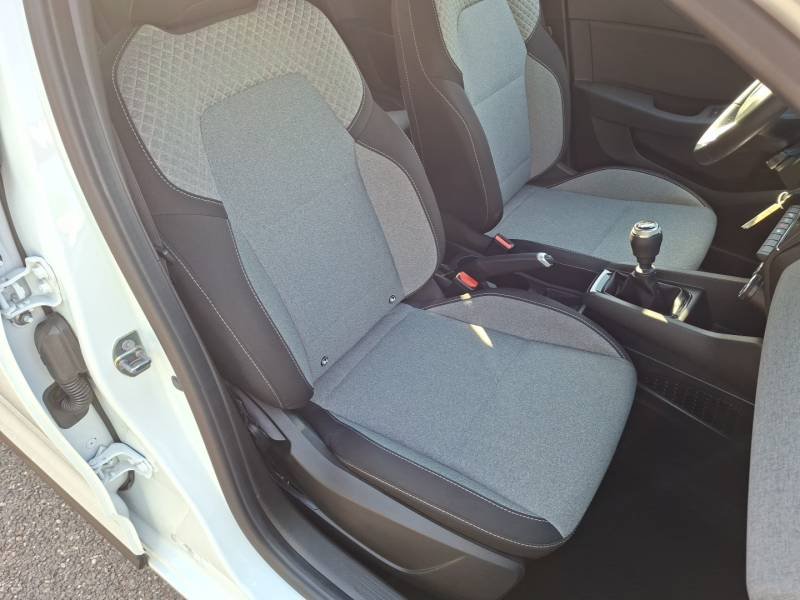 Renault Clio - Photo 24