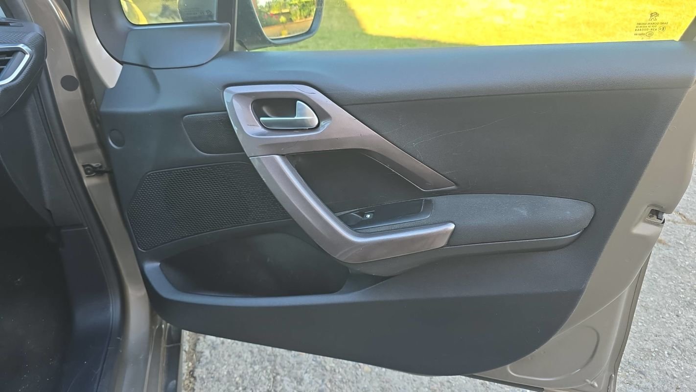 Peugeot 2008 - Photo 24