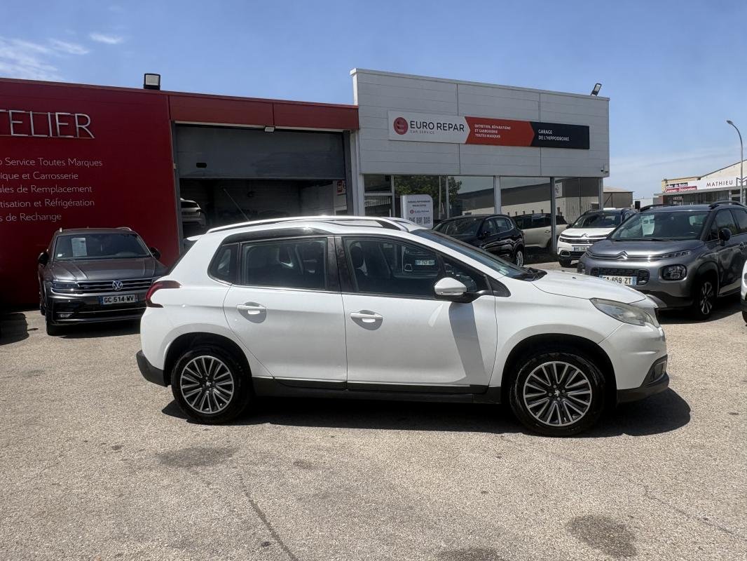 Peugeot 2008 - Photo 2