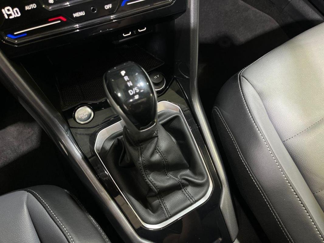 Volkswagen T-Roc - Photo 11