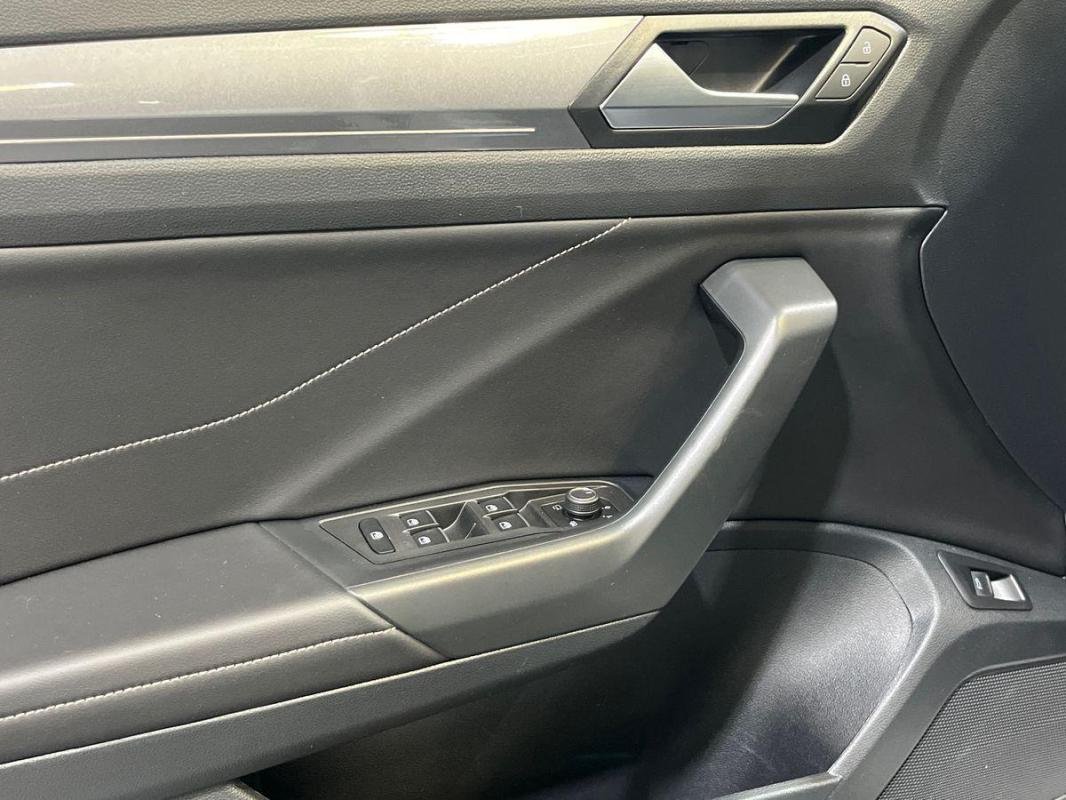 Volkswagen T-Roc - Photo 15