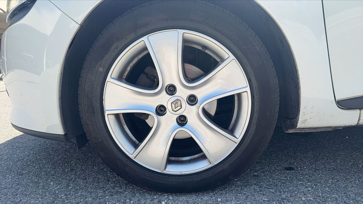 Renault Clio - Photo 18