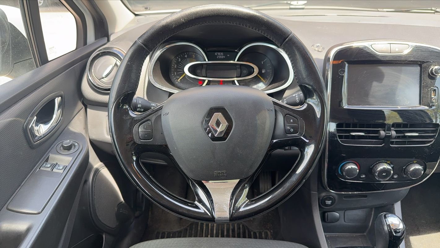Renault Clio - Photo 22