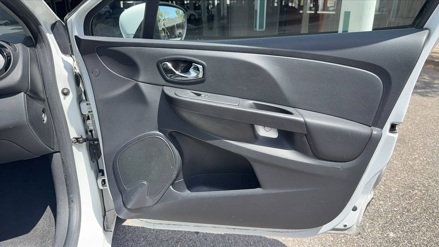Renault Clio - Photo 23
