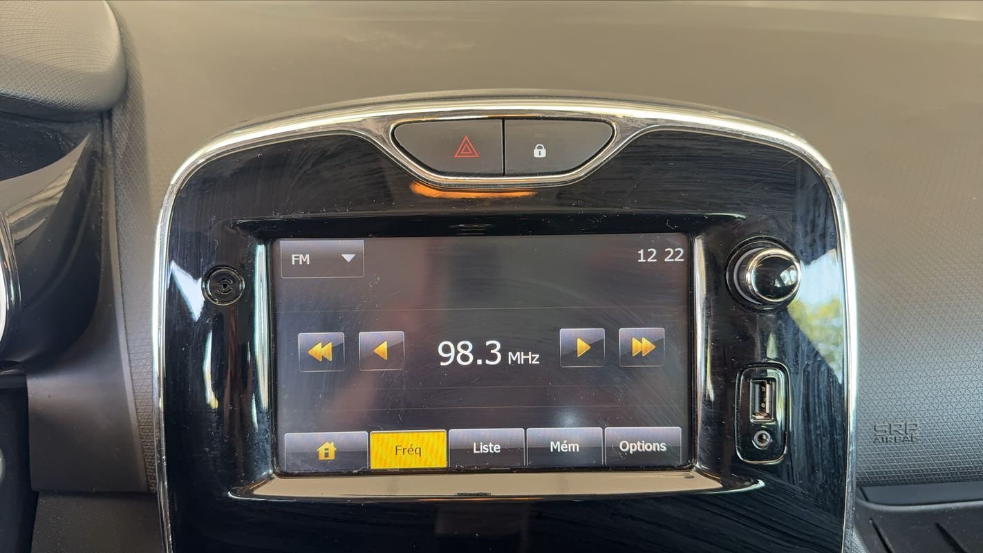 Renault Clio - Photo 24