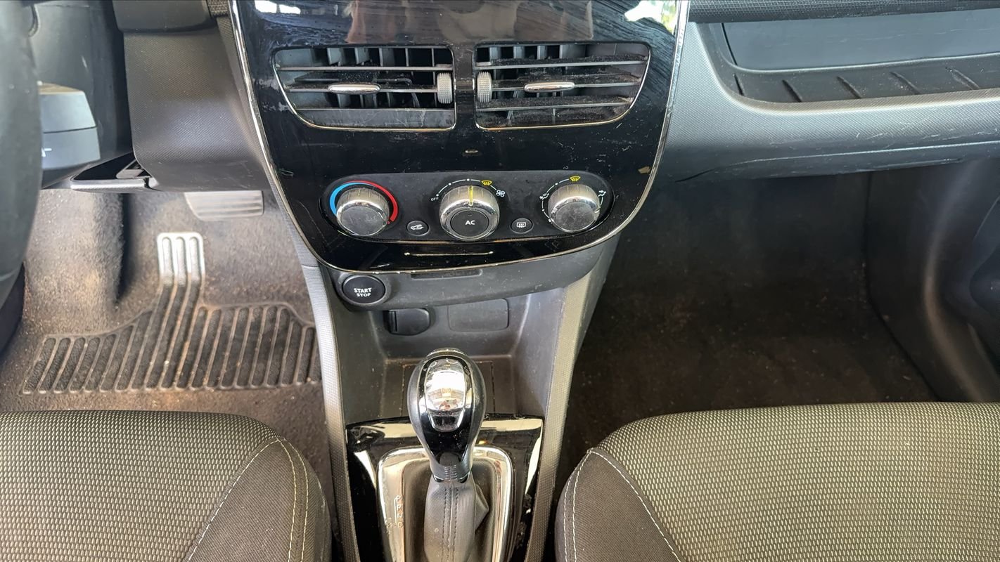 Renault Clio - Photo 27