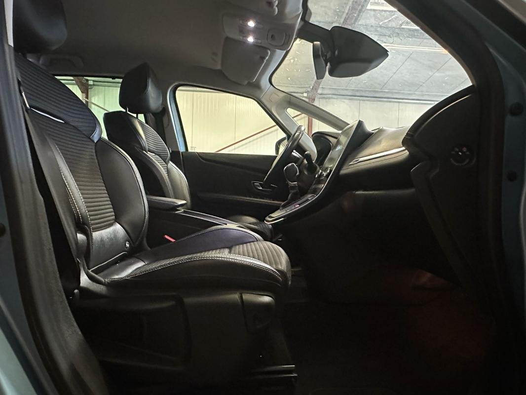Renault Grand Scénic - Photo 11