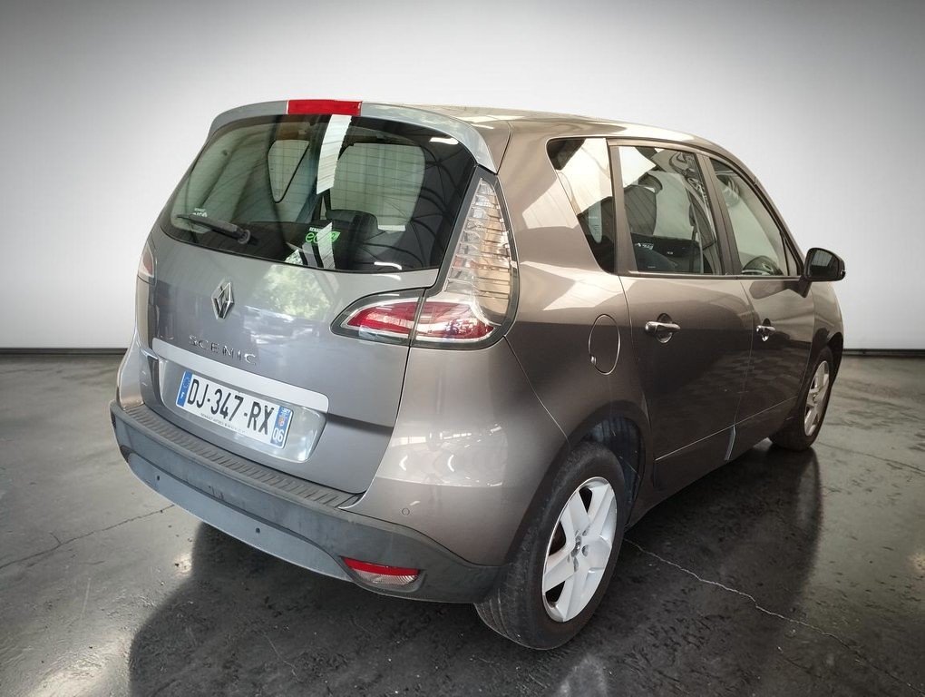 Renault Scénic - Photo 2