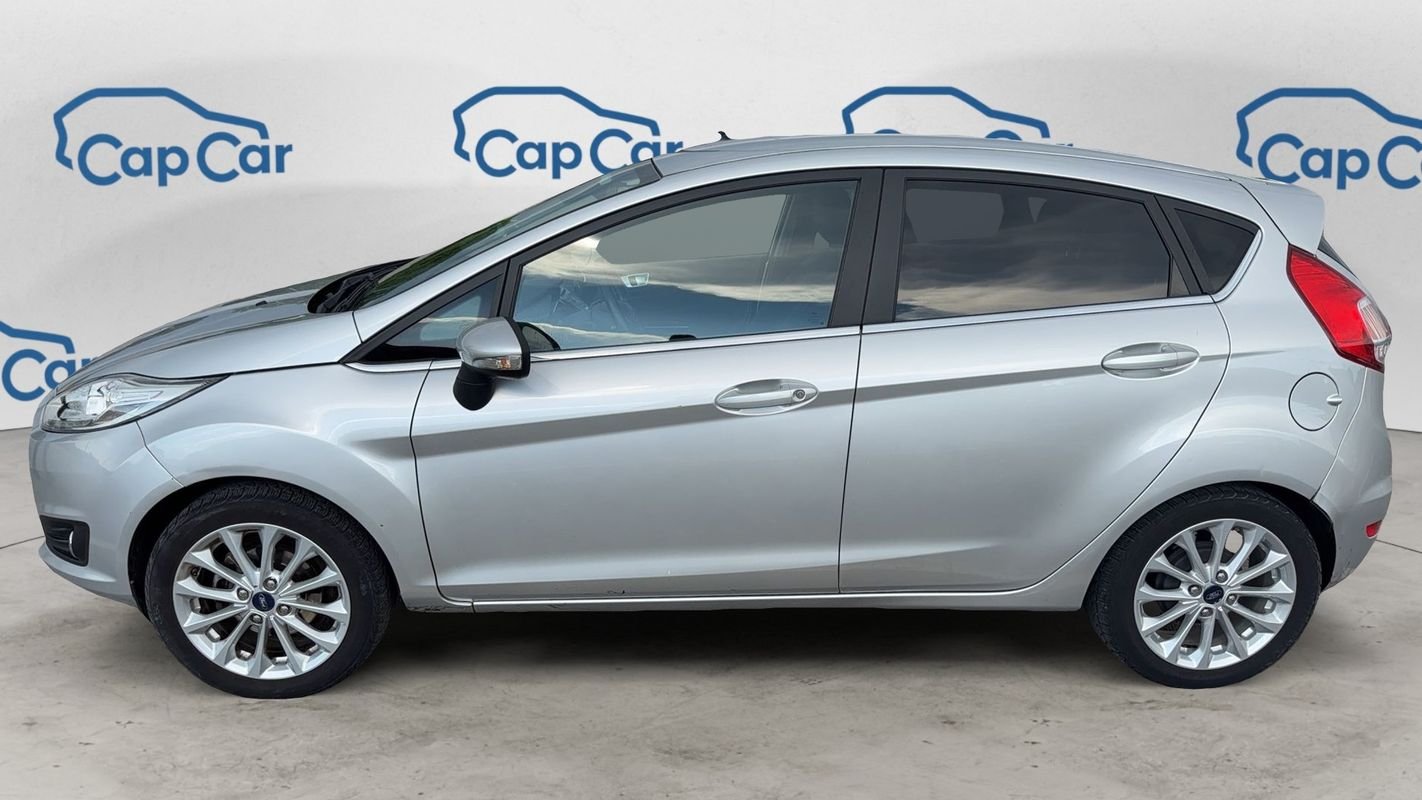 Ford Fiesta - Photo 2