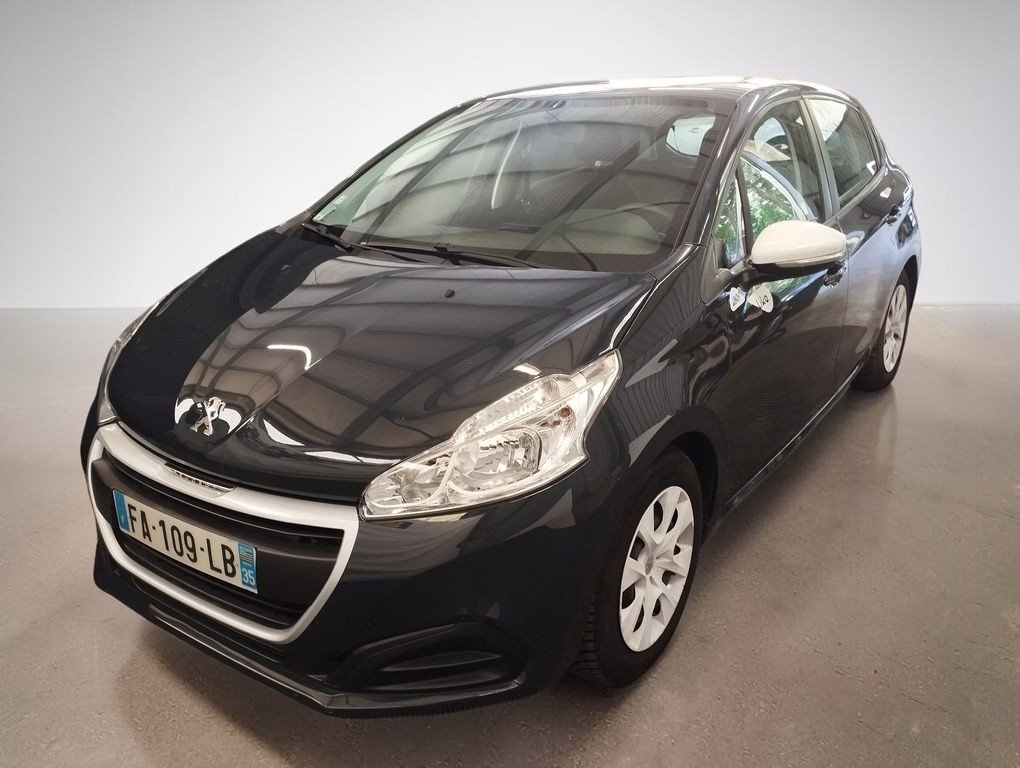 Peugeot 208 - Photo 1