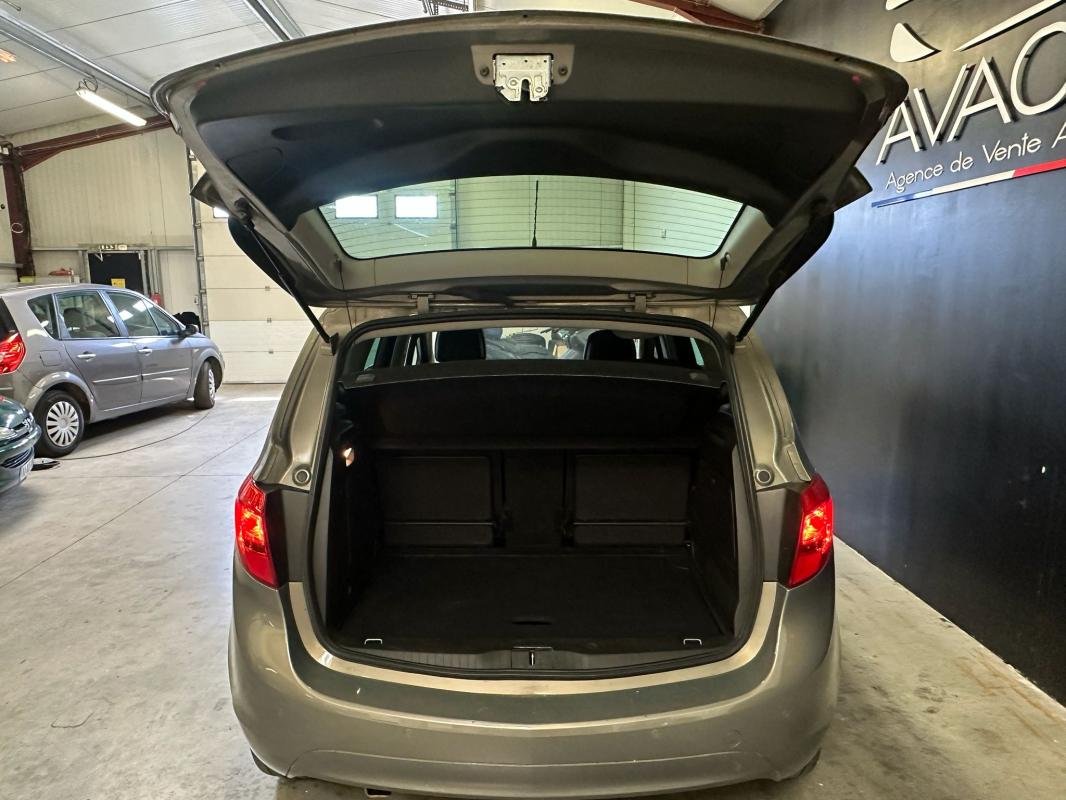 Opel Meriva - Photo 16