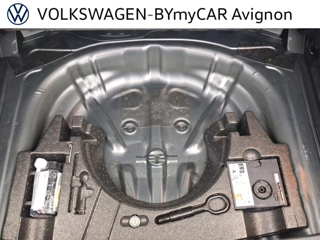 Volkswagen T-Roc - Photo 21