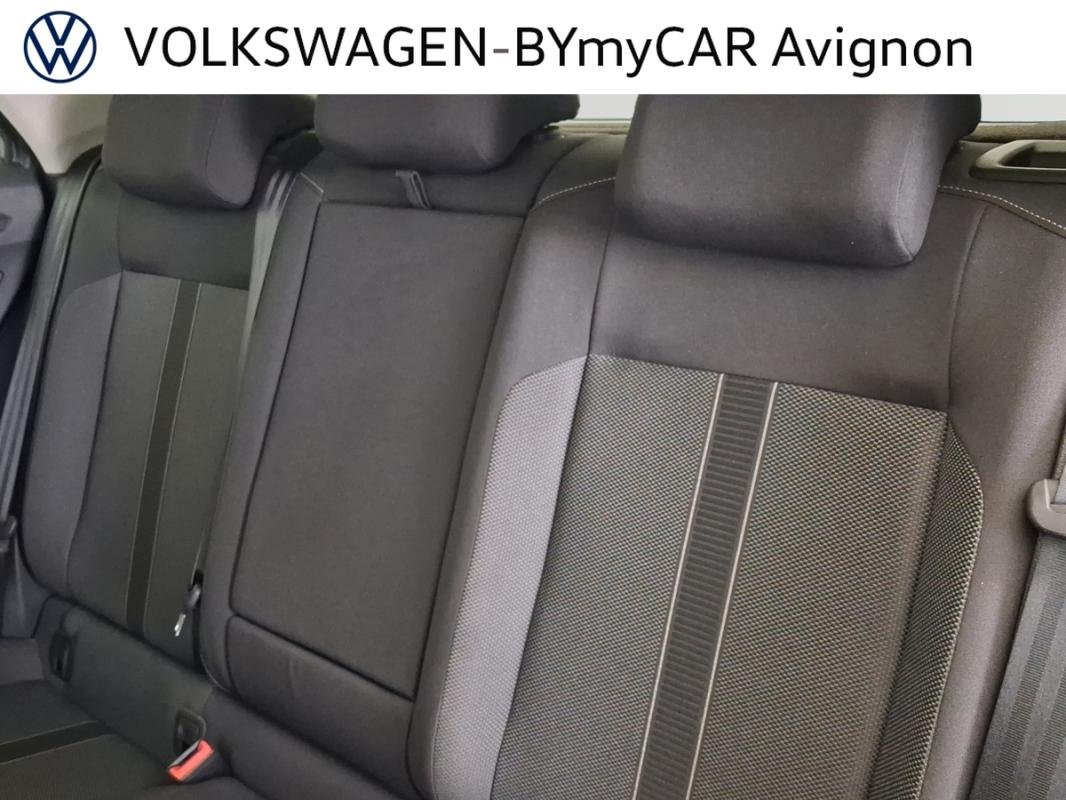 Volkswagen T-Roc - Photo 24