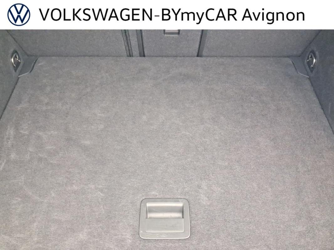 Volkswagen T-Roc - Photo 25