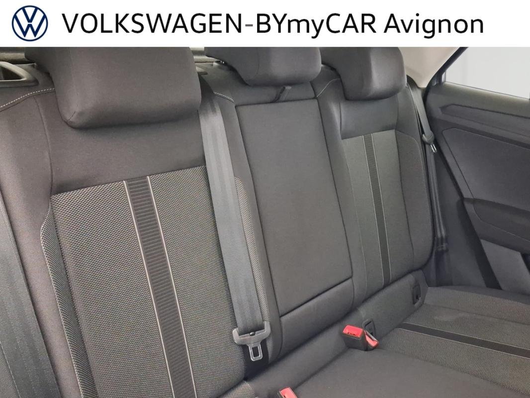 Volkswagen T-Roc - Photo 26