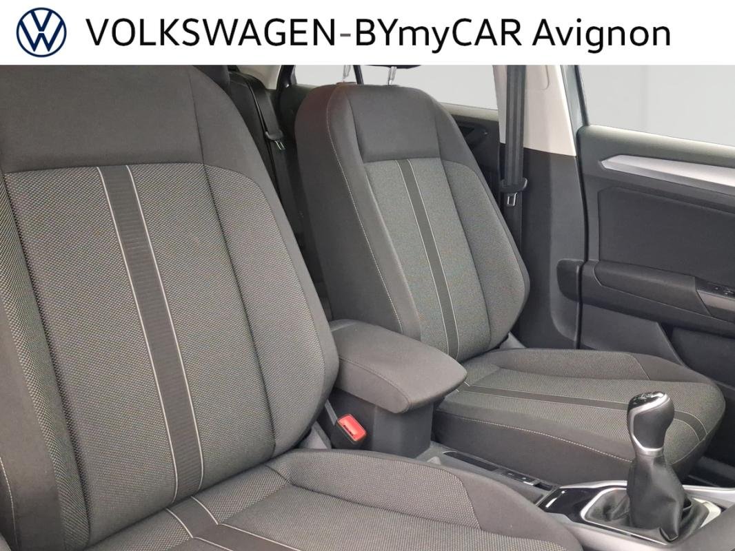 Volkswagen T-Roc - Photo 27
