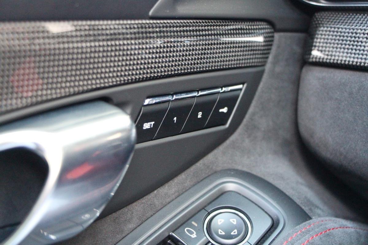 Porsche 911 - Photo 26
