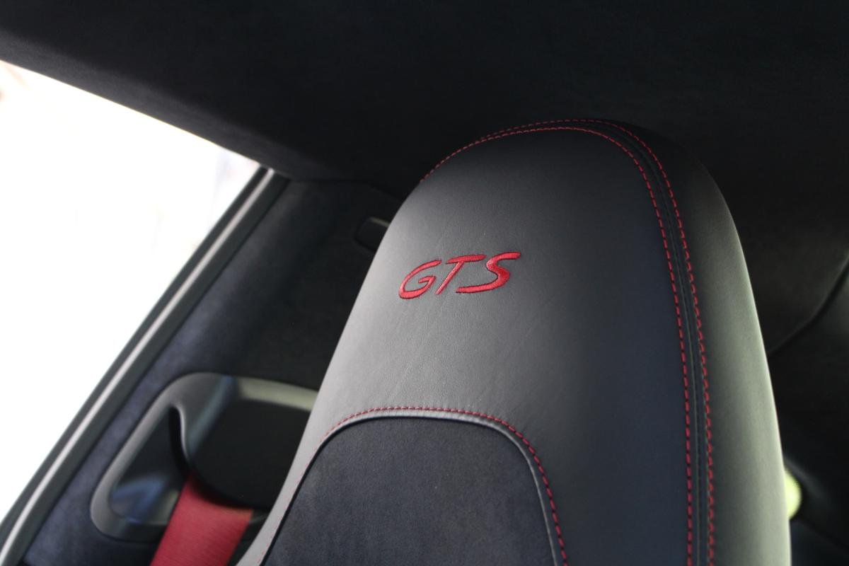 Porsche 911 - Photo 32