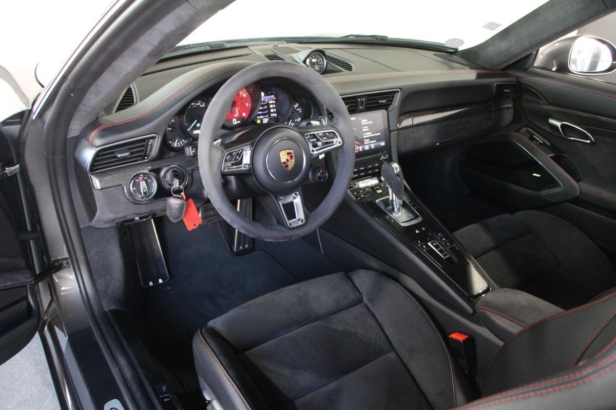 Porsche 911 - Photo 9