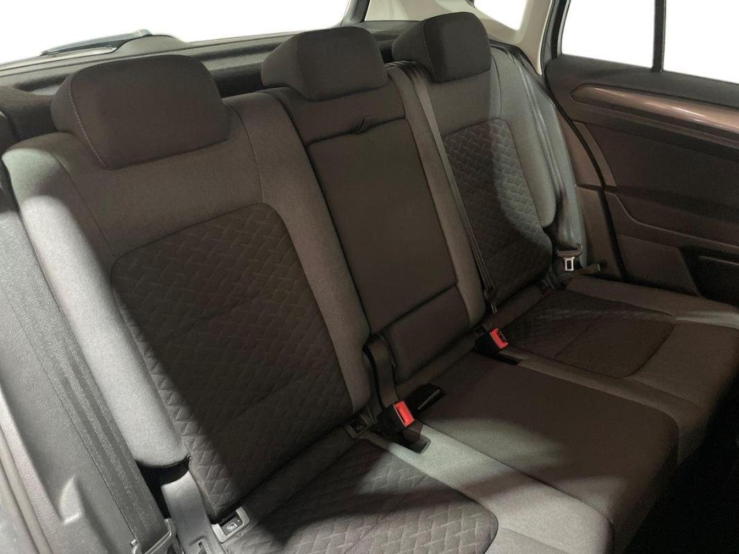 Volkswagen Golf Sportsvan - Photo 23