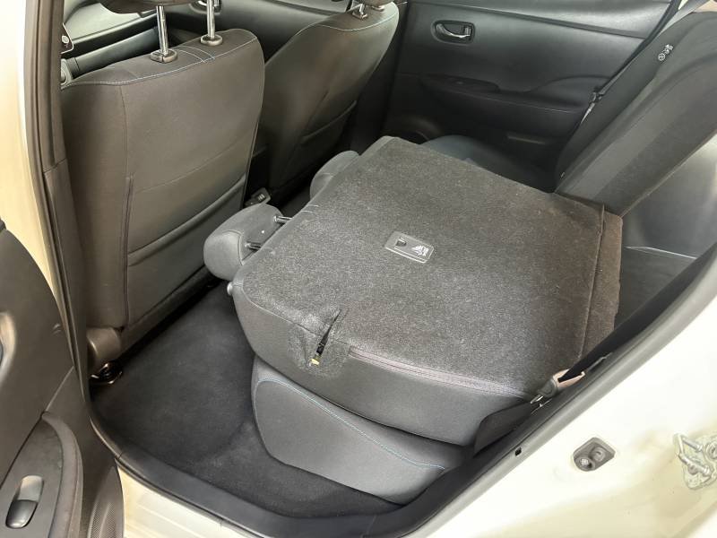 Nissan Leaf - Photo 11