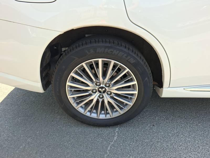 Mitsubishi Outlander - Photo 14