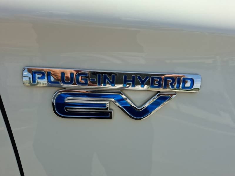 Mitsubishi Outlander - Photo 16