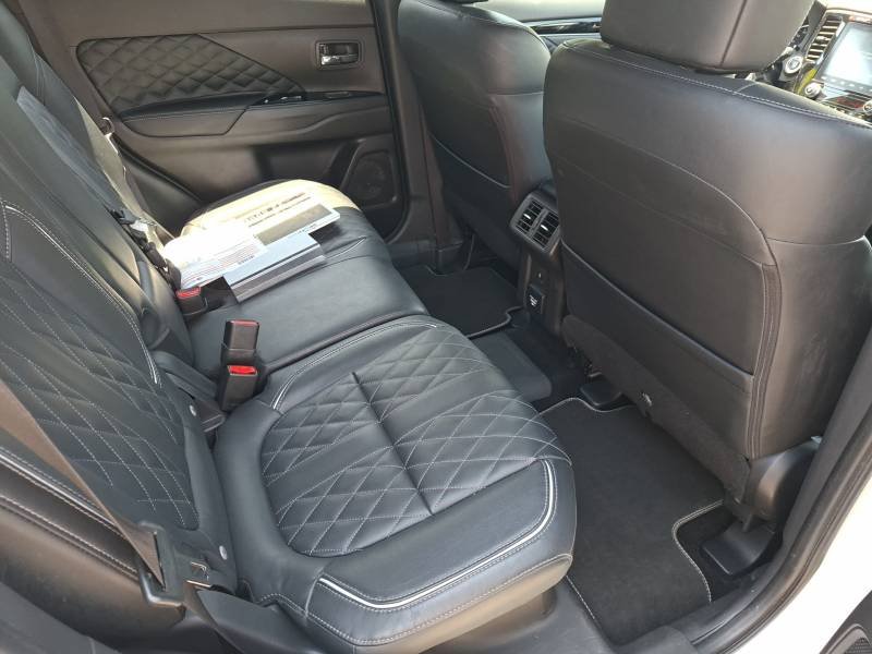 Mitsubishi Outlander - Photo 18